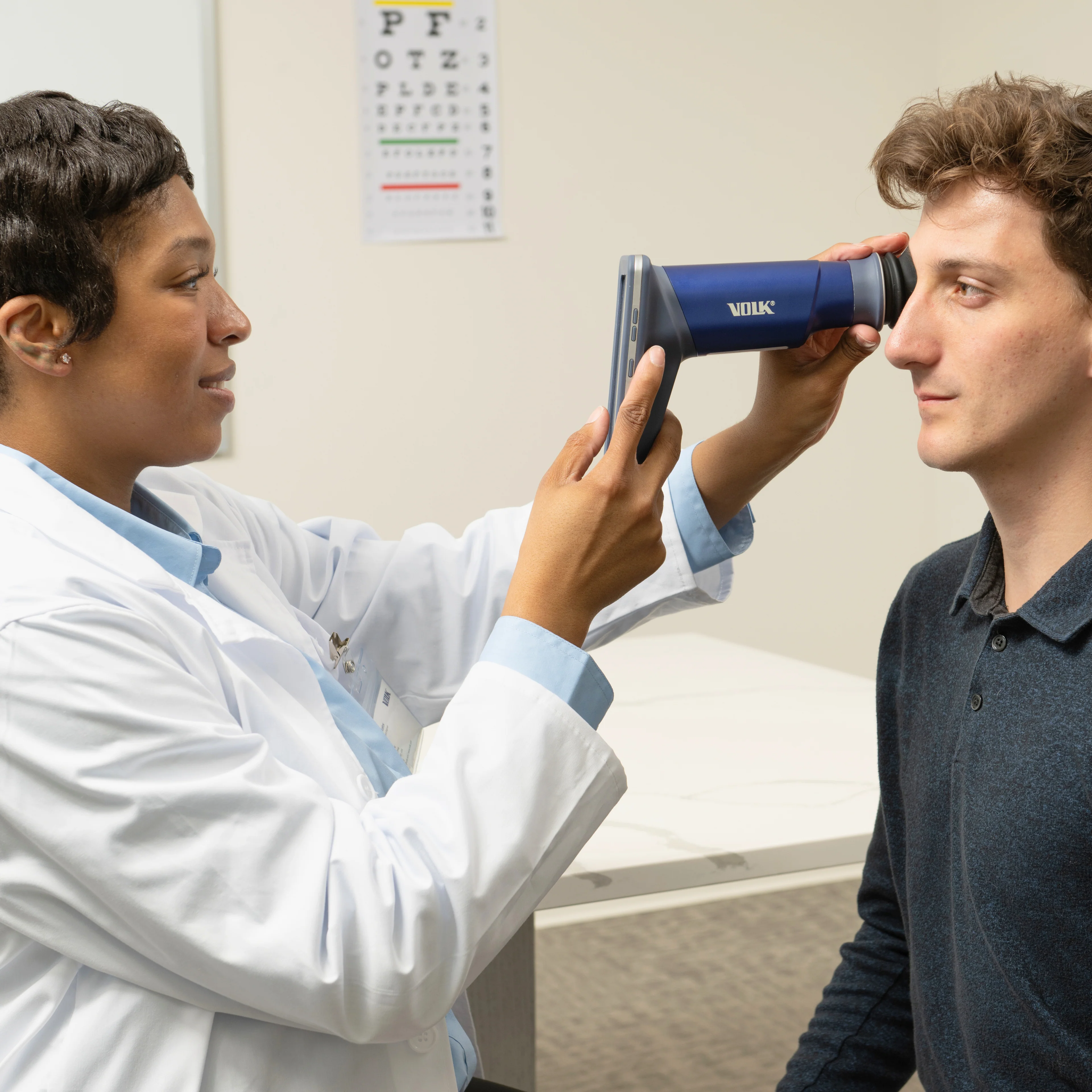 Viva Non-Mydriatic Handheld Retinal Camera - Image 9